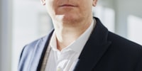 资深足球分析师张伟正面照